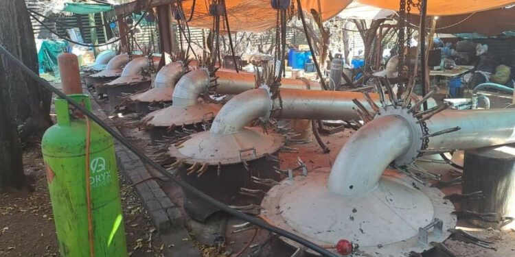 Kubhaqwe umzi-mveliso weziyobisi eLimpompo.