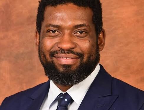 UMongameli Ramaphosa uchonge uButi Manamela njengoMphathiswa weMfundo ePhakamileyo