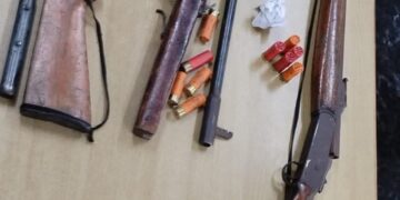 Akhululwe ngebheyile amadoda ase Sajonisi afunyenwe nemipu engekho mthethweni