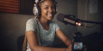 Rising Gqom Gospel Star Lhoza Makes Her Mark with Debut Album Akathulanga