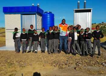 I-WeSolve4x Ikhokela Iphulo Lokuphelisa Izindlu Zangasese Eziyingozi Kwizikolo ZaseMpuma Kapa