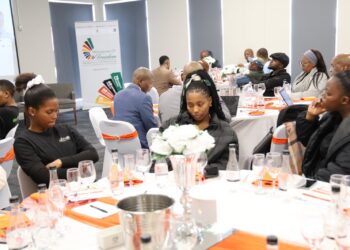 Ingxoxo Namajelo Oluntu Ukubhiyozela Iminyaka Engama-30 Yenkululeko noSasazo Loluntu