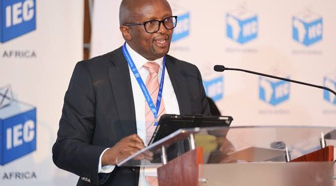 IEC Iza Kufaka Uludwe Lwabagqatswa abasalayo.